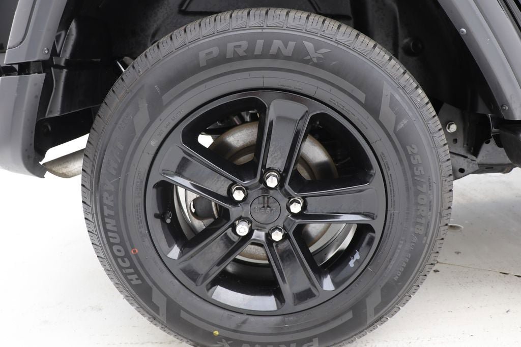Used 2022 Jeep Wrangler Unlimited Sahara image 9