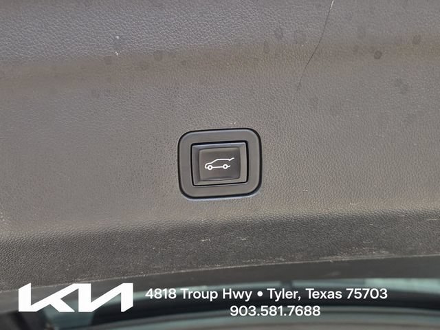 Used 2023 Chevrolet Suburban RST w/ Luxury Package RWD image 9