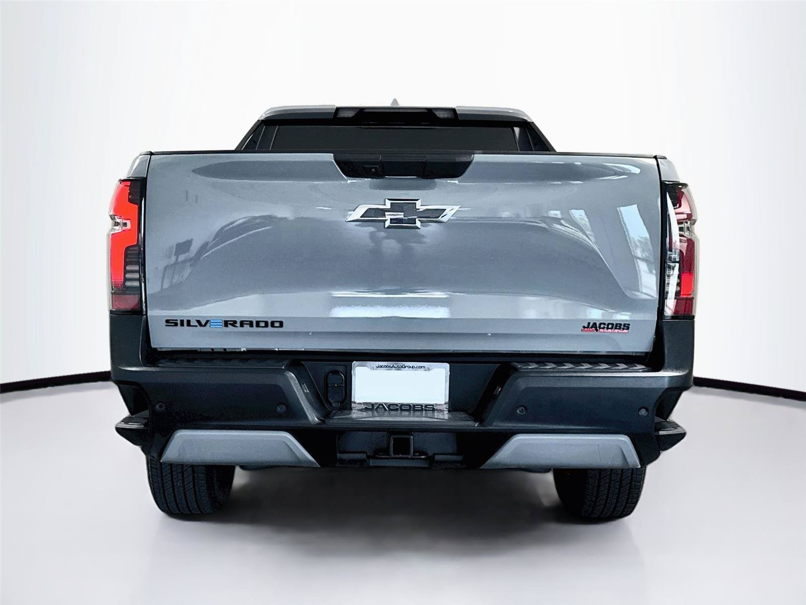Used 2026 Chevrolet Silverado EV LT AWD/4WD image 4