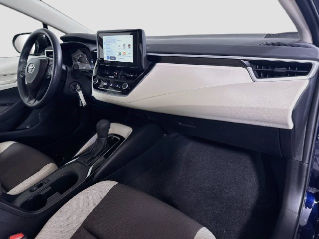 Used 2025 Toyota Corolla LE FWD image 28