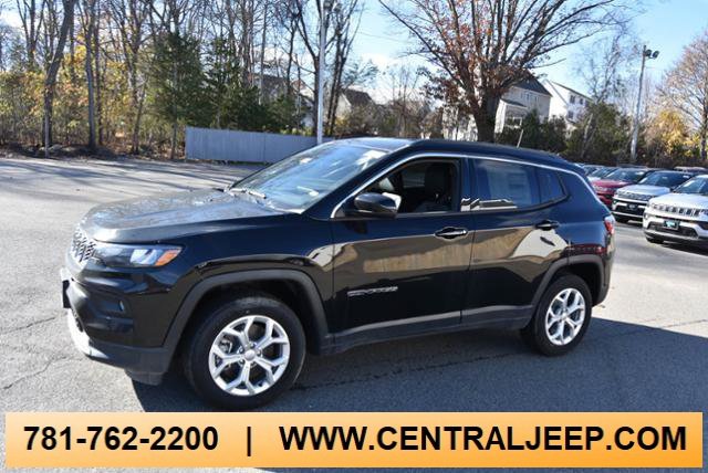 New 2024 Jeep Compass Latitude w/ Convenience Group