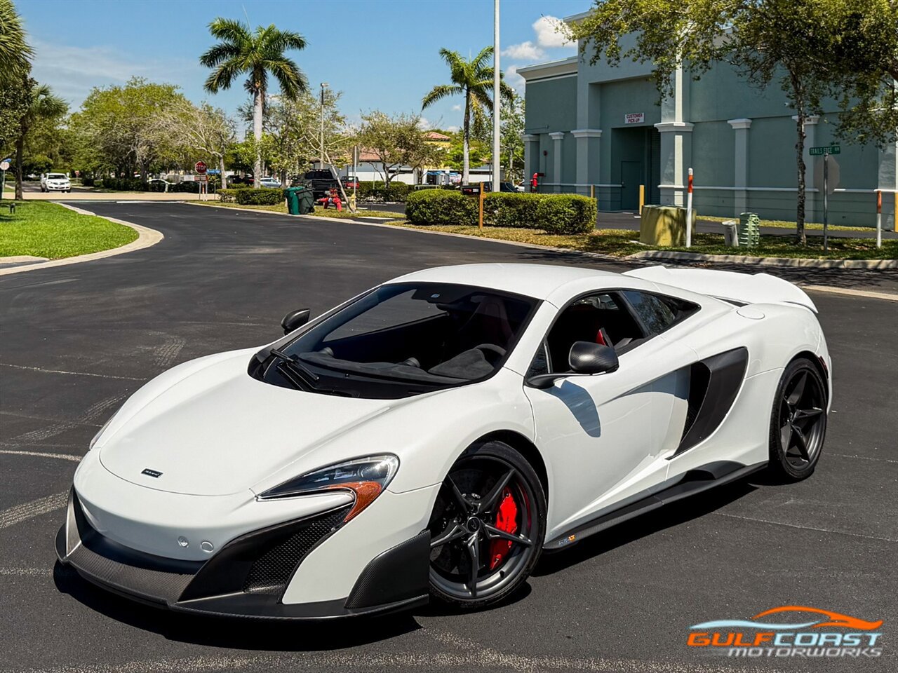 Used 2016 McLaren 675LT image 11