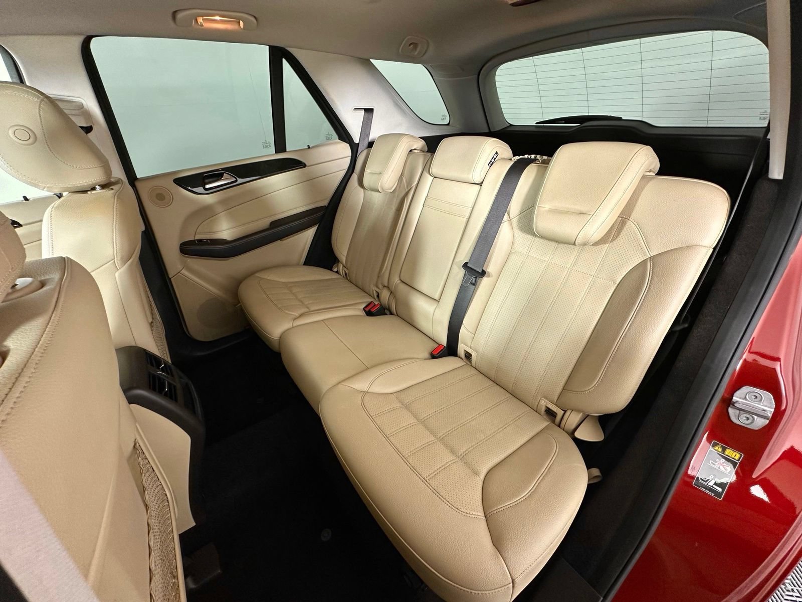 Used 2018 Mercedes-Benz GLE 350 w/ Premium 1 Package image 25