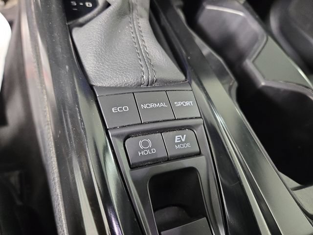Used 2025 Toyota Camry SE FWD image 25