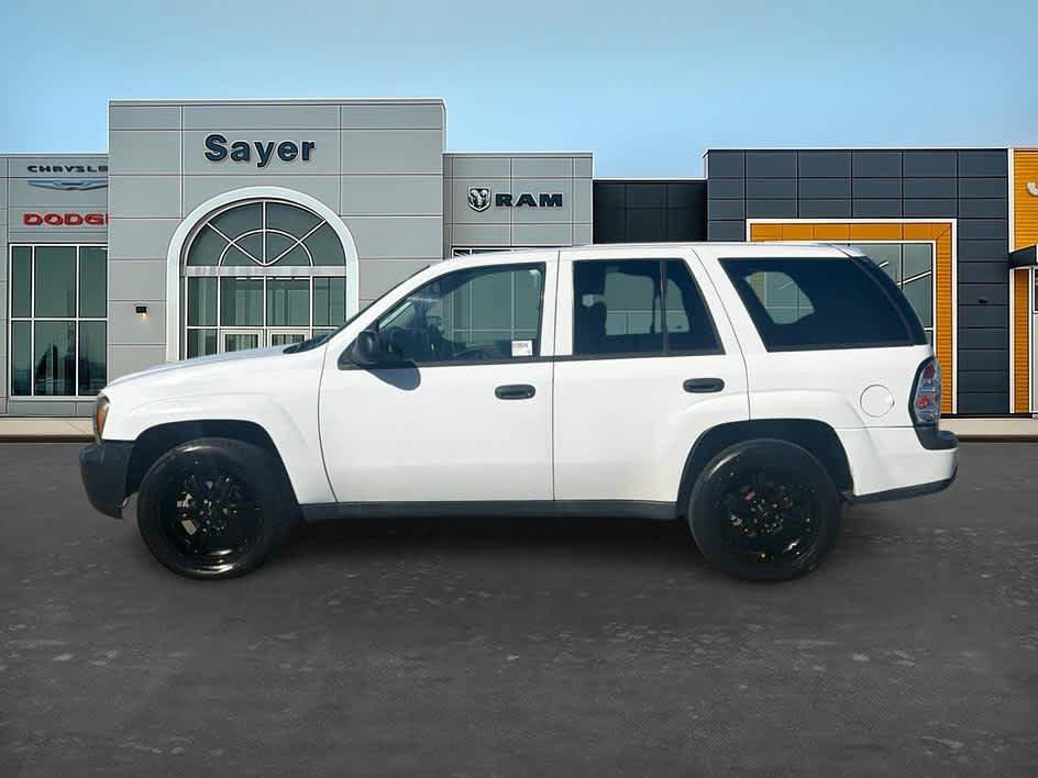 Used 2002 Chevrolet TrailBlazer LT AWD/4WD image 4