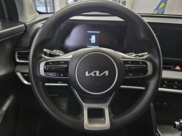 Used 2023 Kia Sportage LX image 19