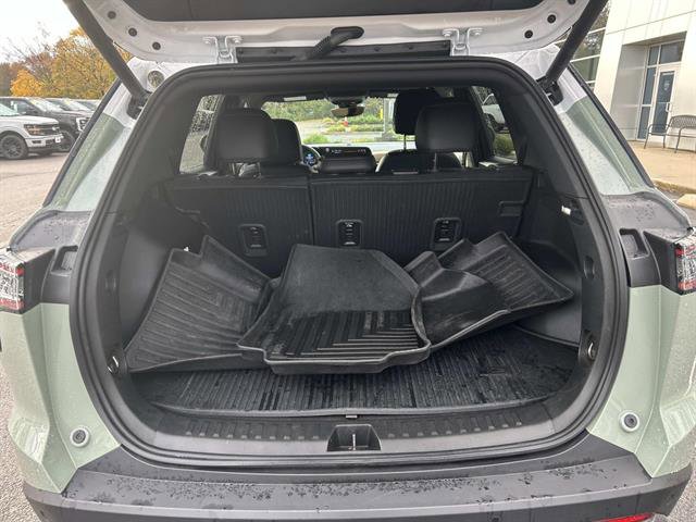 Used 2025 Chevrolet Equinox ACTIV w/ Safety and Technology Package image 14