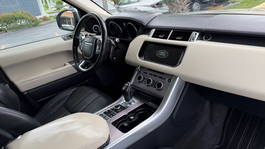 Used 2017 Land Rover Range Rover Sport HSE AWD/4WD image 30
