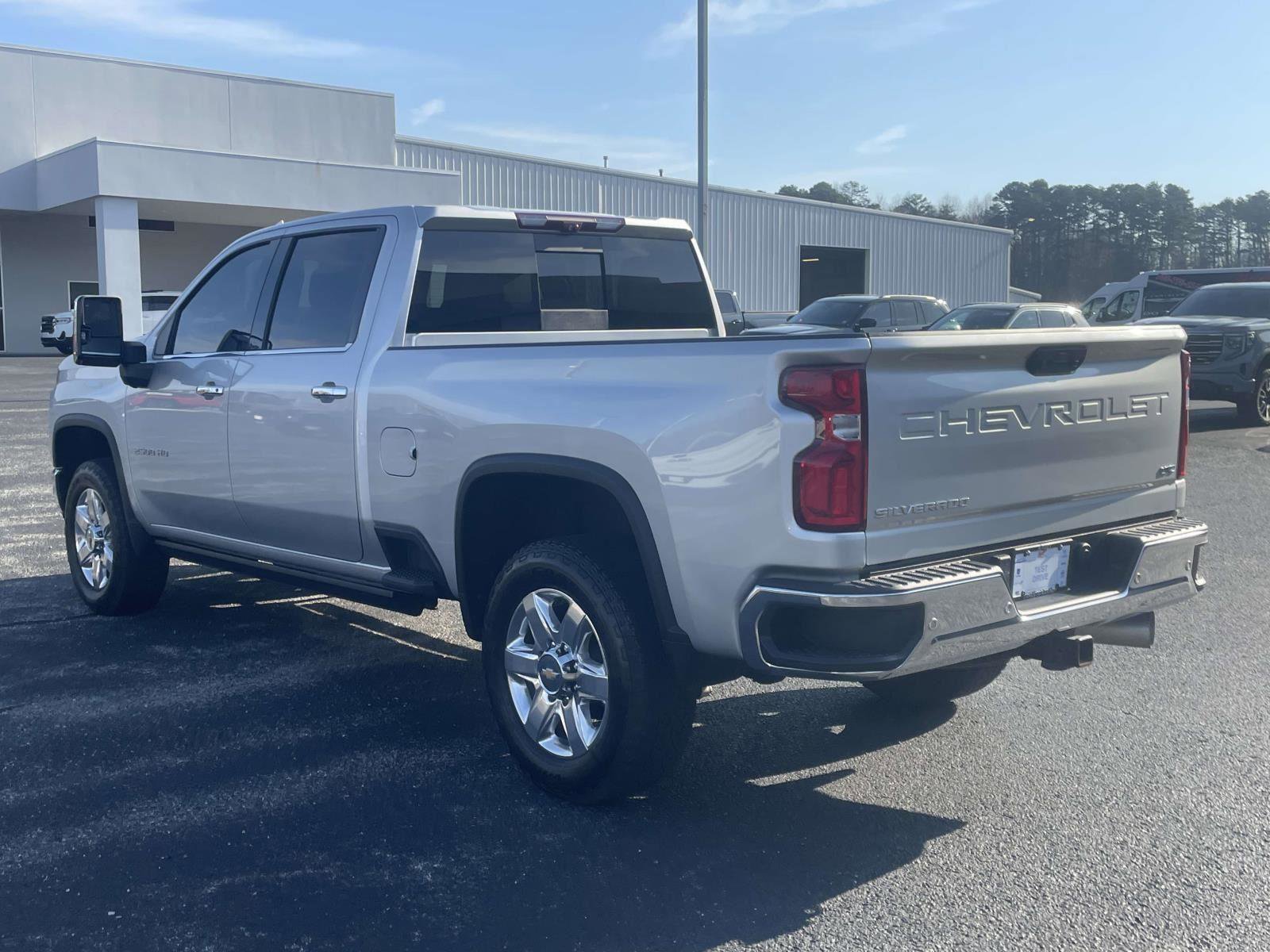 Certified 2022 Chevrolet Silverado 2500 LTZ w/ LTZ Plus Package AWD/4WD image 4