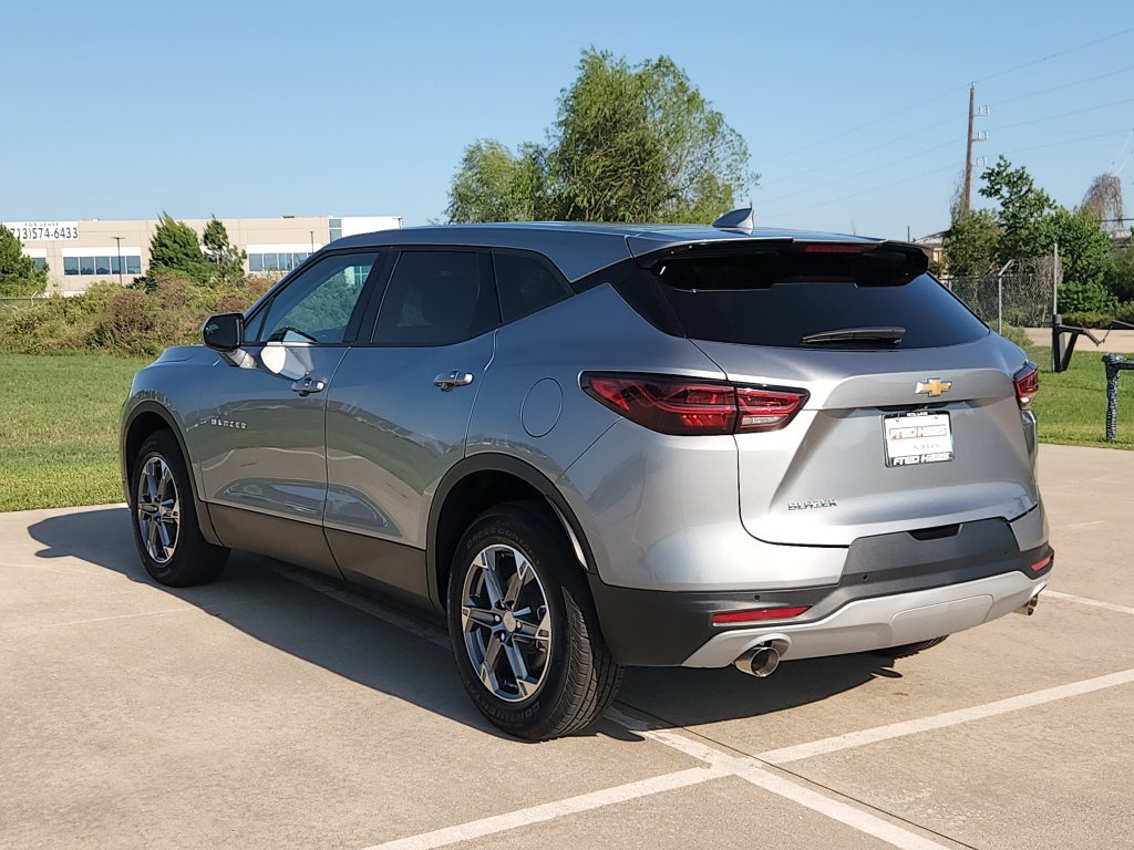 Used 2026 Chevrolet Blazer LT FWD image 7