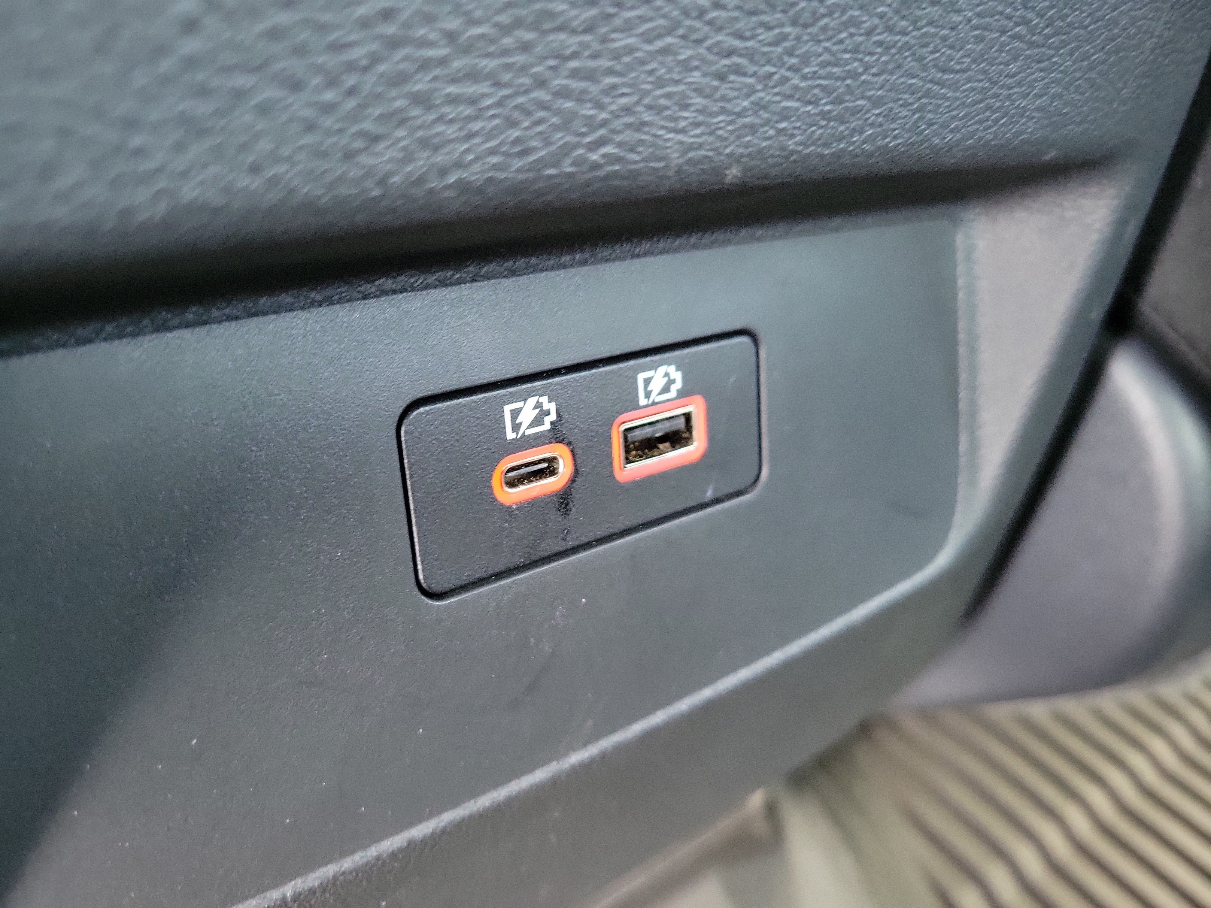 Used 2025 Nissan Frontier PRO-4X AWD/4WD image 13