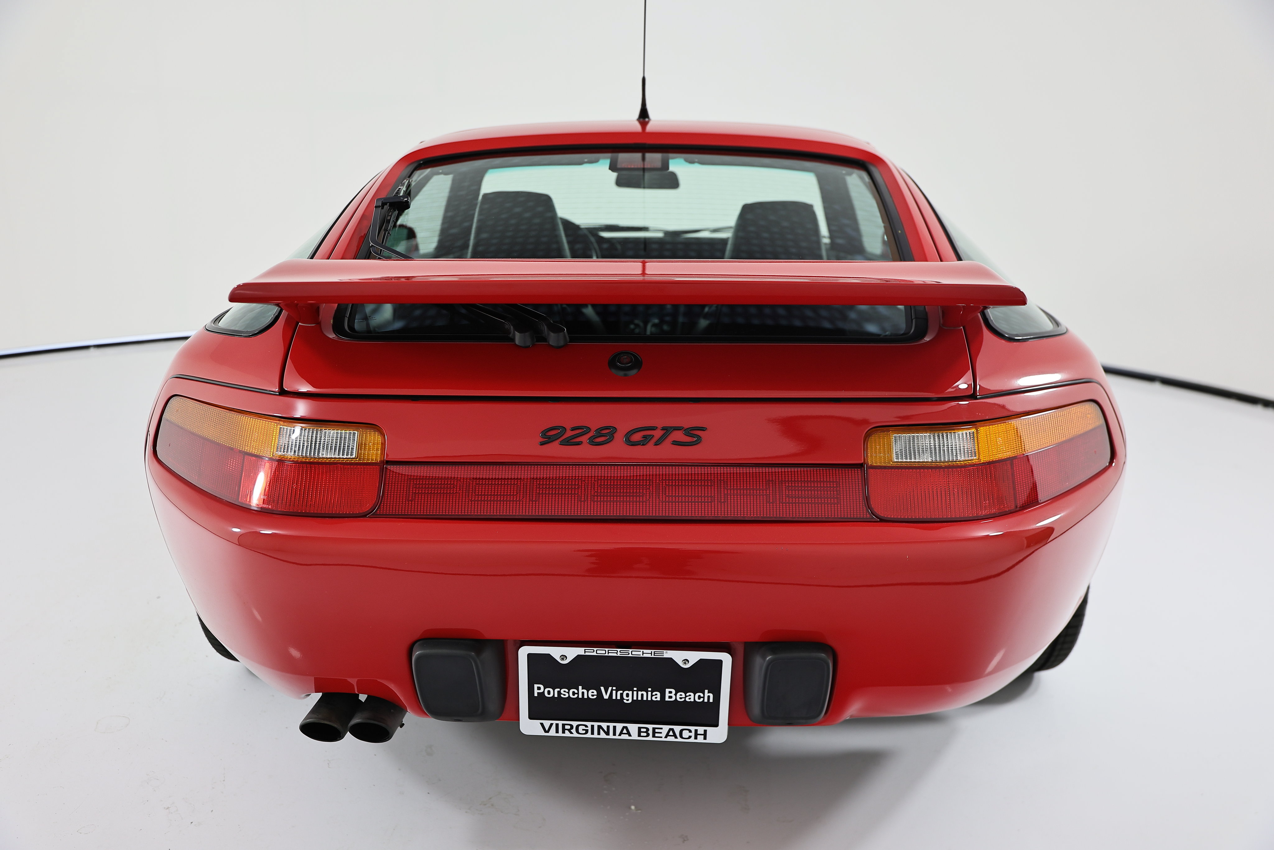 Used 1994 Porsche 928 GTS RWD image 6