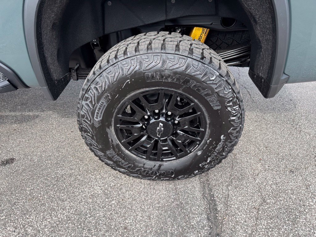 New 2026 Chevrolet Silverado 2500 ZR2 w/ LPO, Dark Essentials Package AWD/4WD image 32