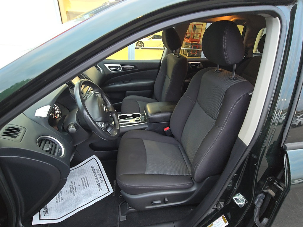 Used 2020 Nissan Pathfinder SV AWD/4WD image 8