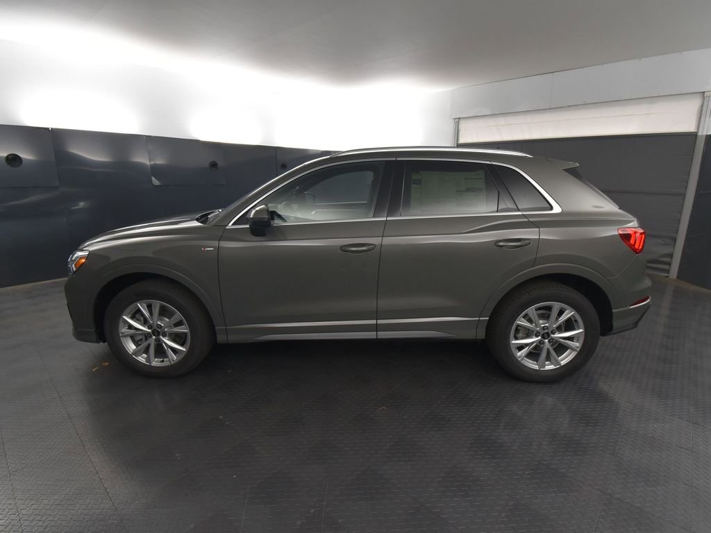 New 2025 Audi Q3 2.0T Premium image 2