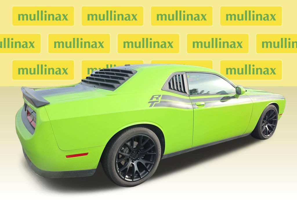 Used 2015 Dodge Challenger R/T RWD image 3