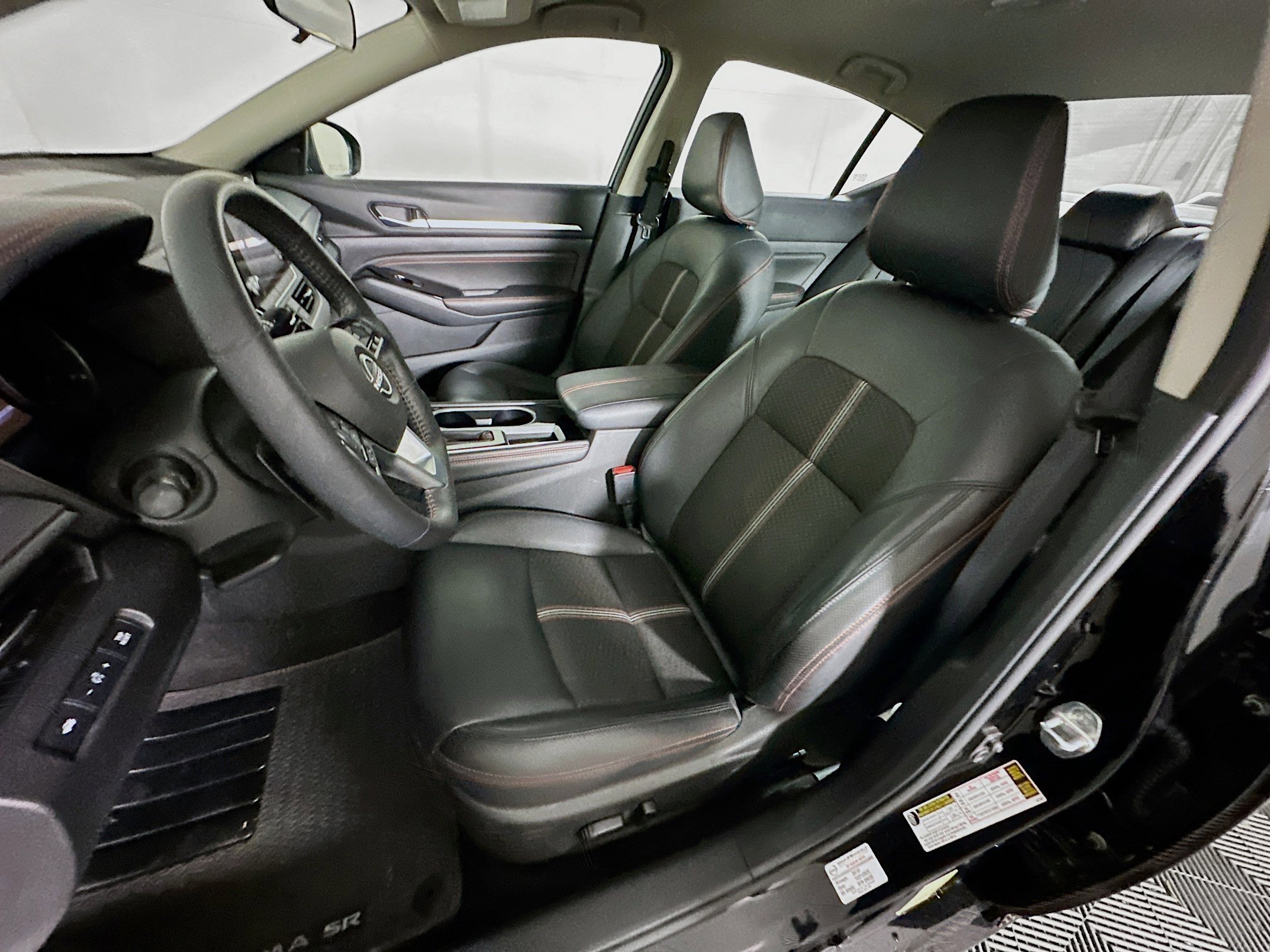 Used 2023 Nissan Altima 2.5 SR image 13