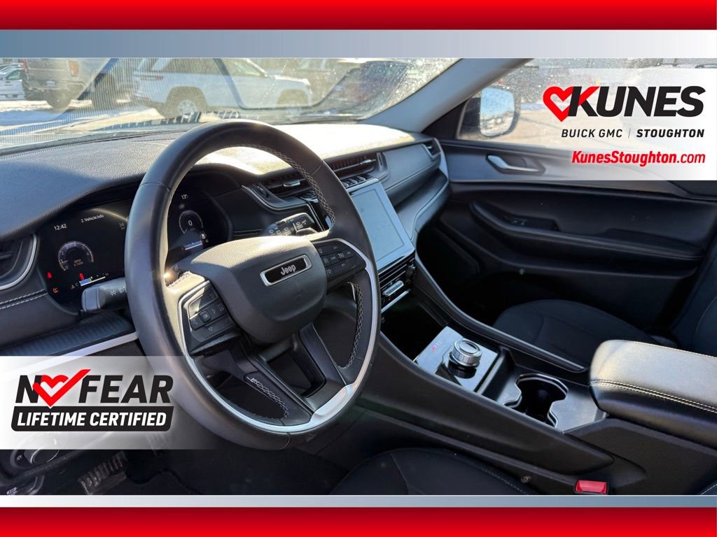 Used 2023 Jeep Grand Cherokee L Laredo image 21