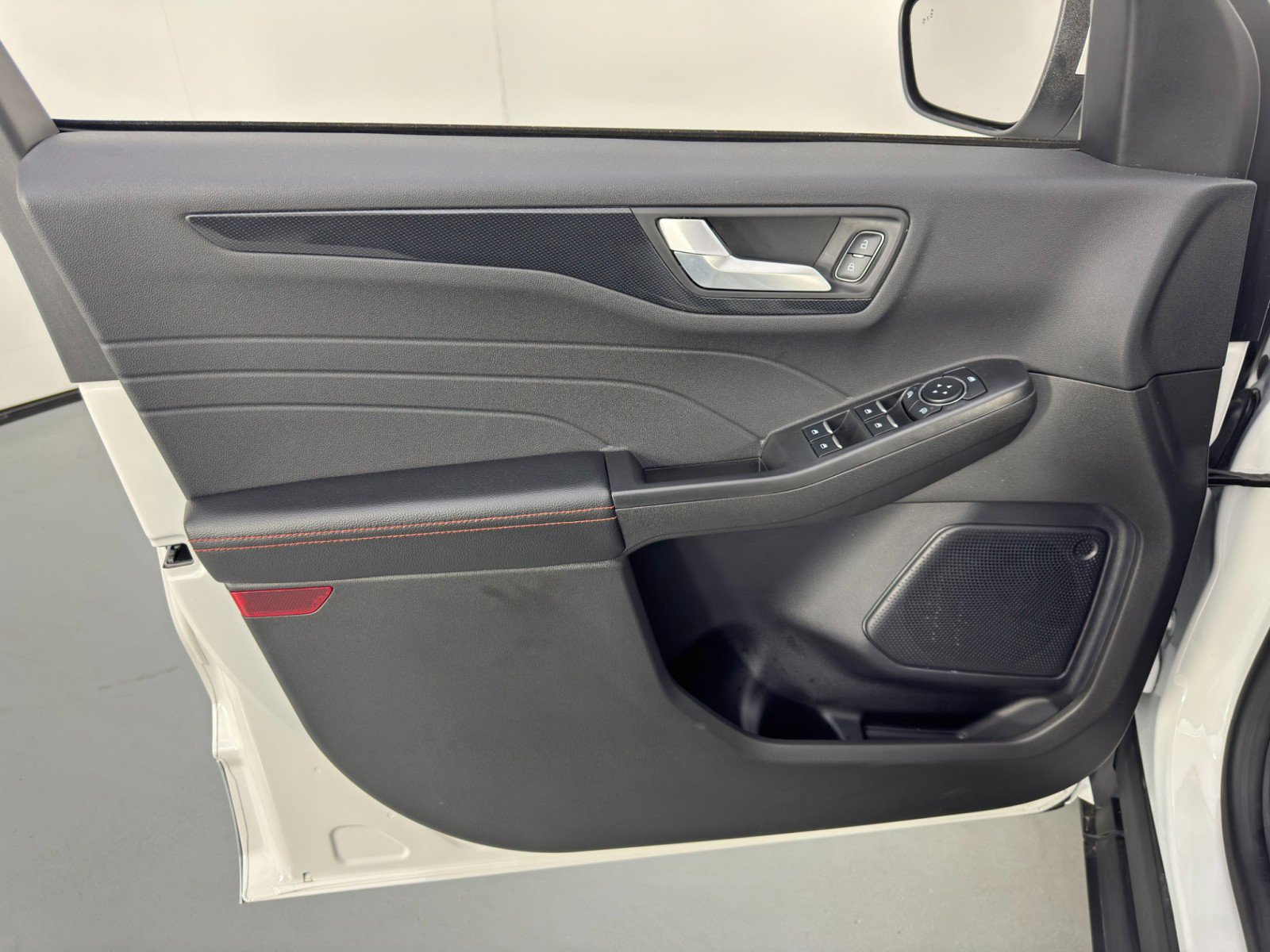 Used 2024 Ford Escape ST-Line Select image 39