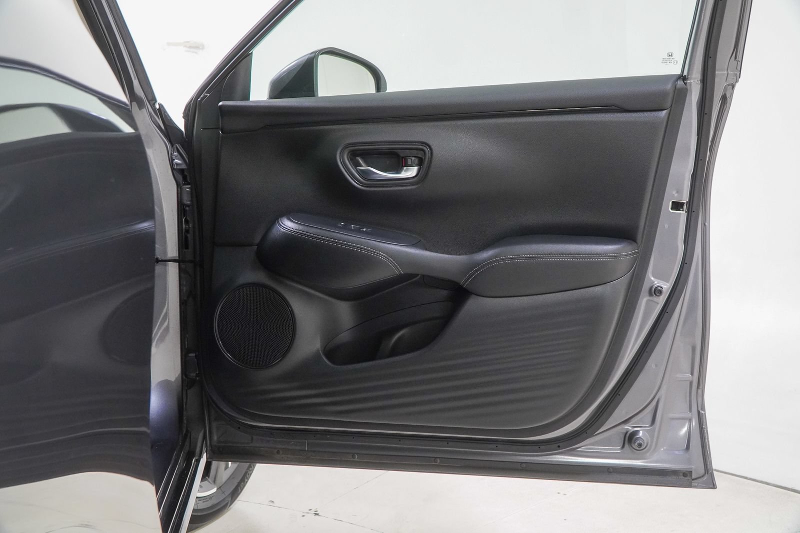 Certified 2024 Honda HR-V EX-L image 35