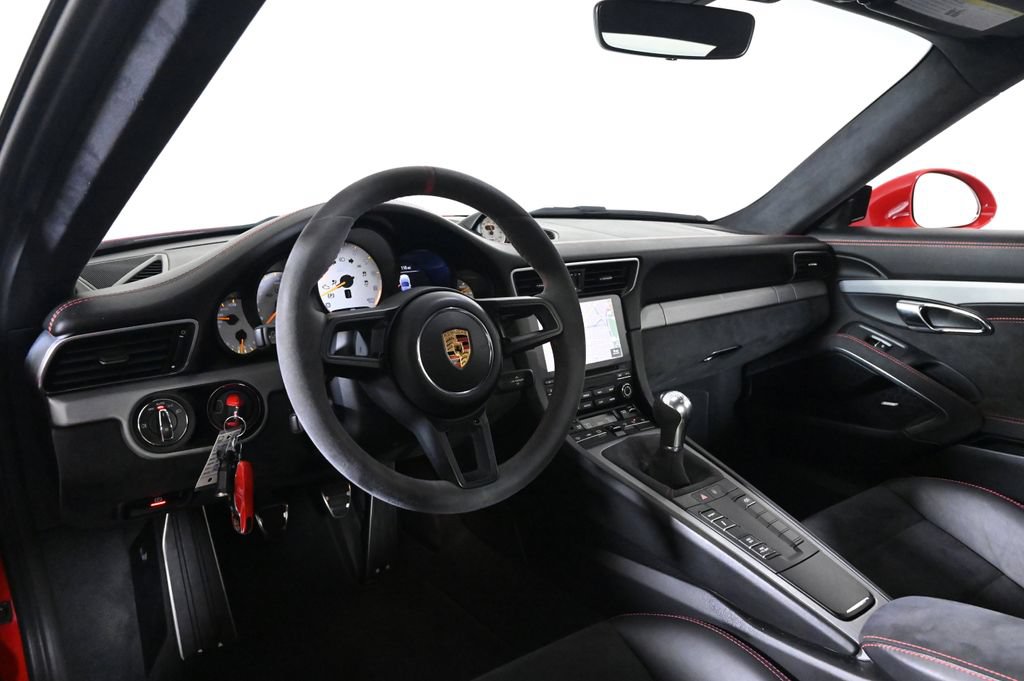 Certified 2018 Porsche 911 GT3 RWD image 11