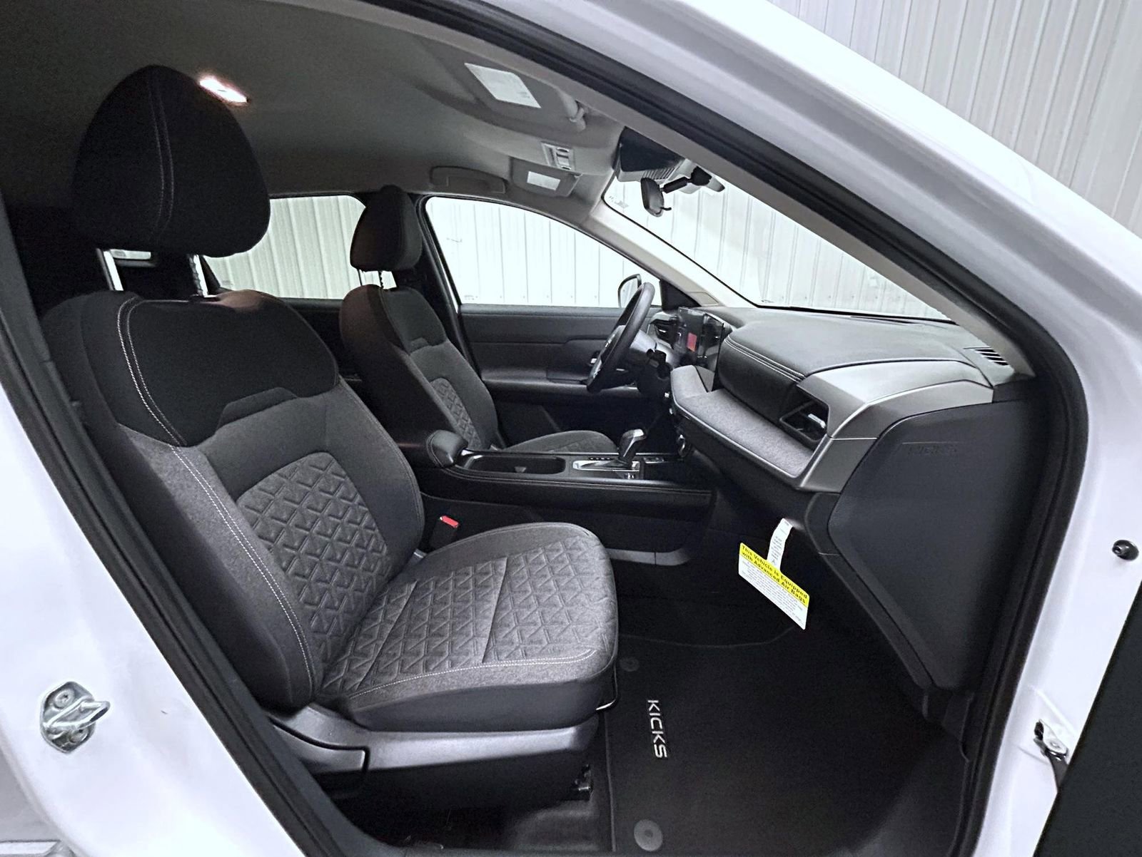 Used 2025 Nissan Kicks SV image 15