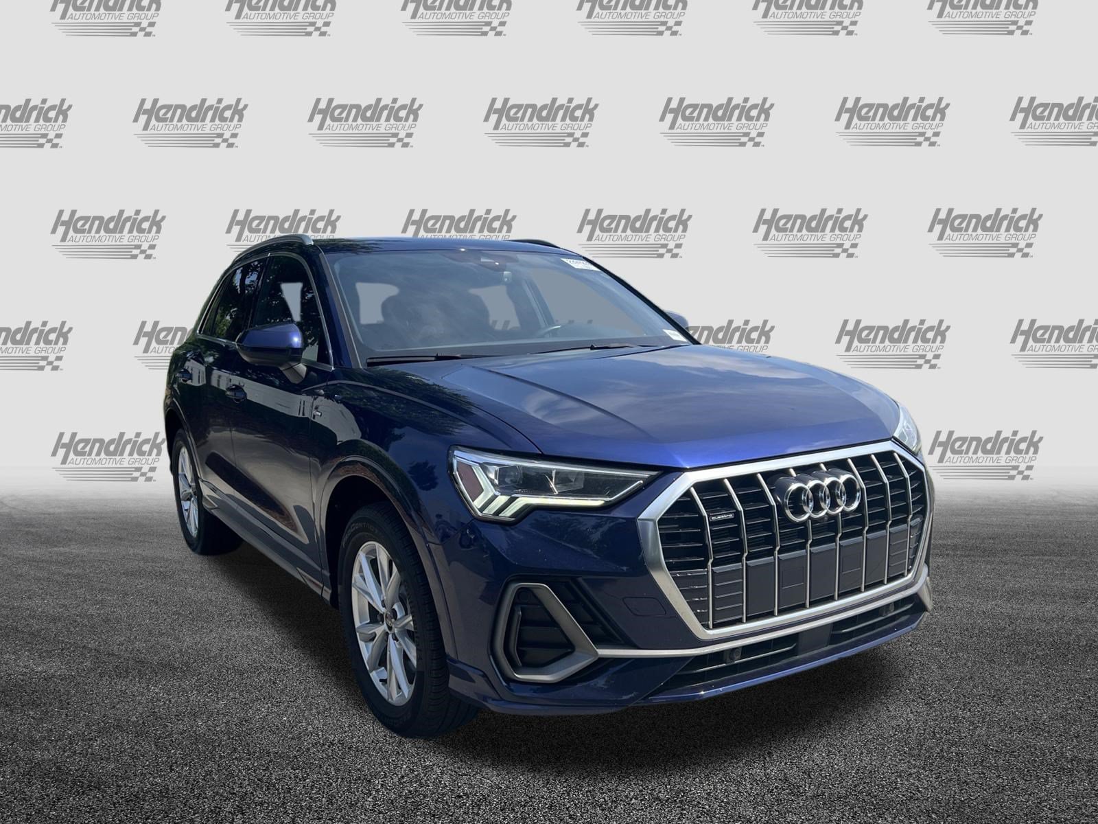 Certified 2023 Audi Q3 2.0T Premium Plus AWD/4WD image 2