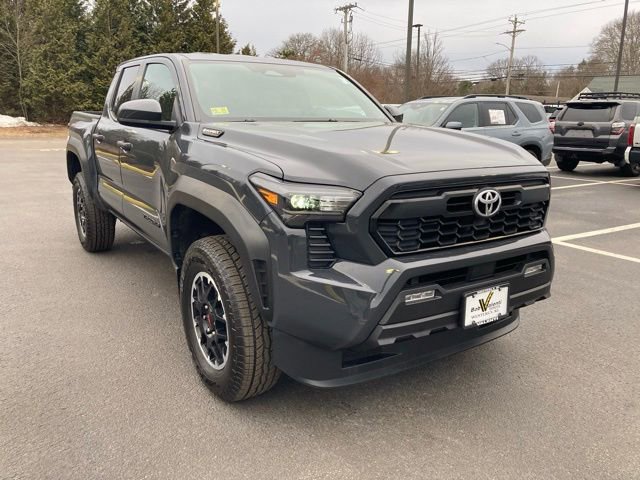 Certified 2024 Toyota Tacoma TRD Off-Road AWD/4WD image 11