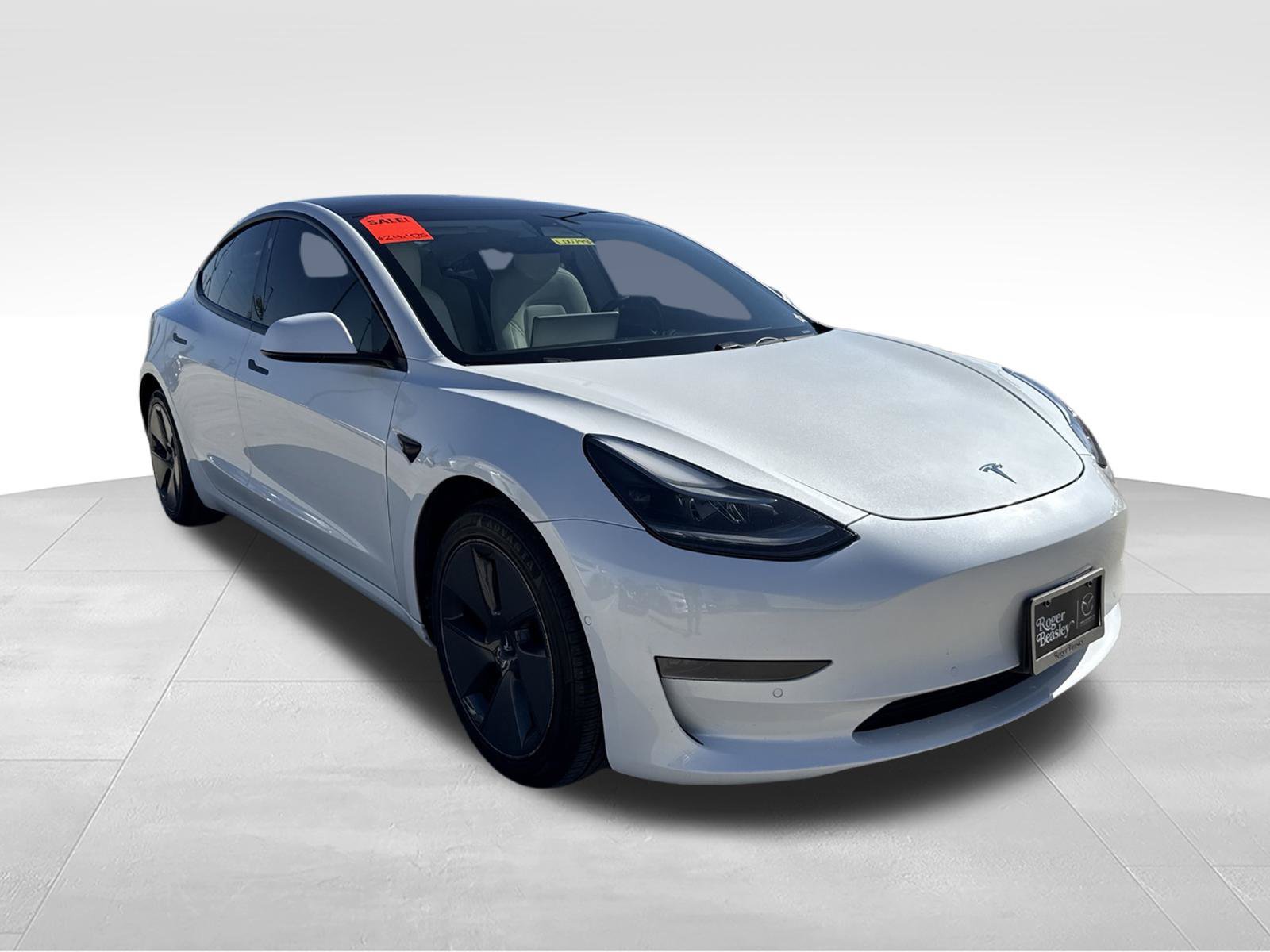 Used 2021 Tesla Model 3 Standard Range Plus RWD image 3