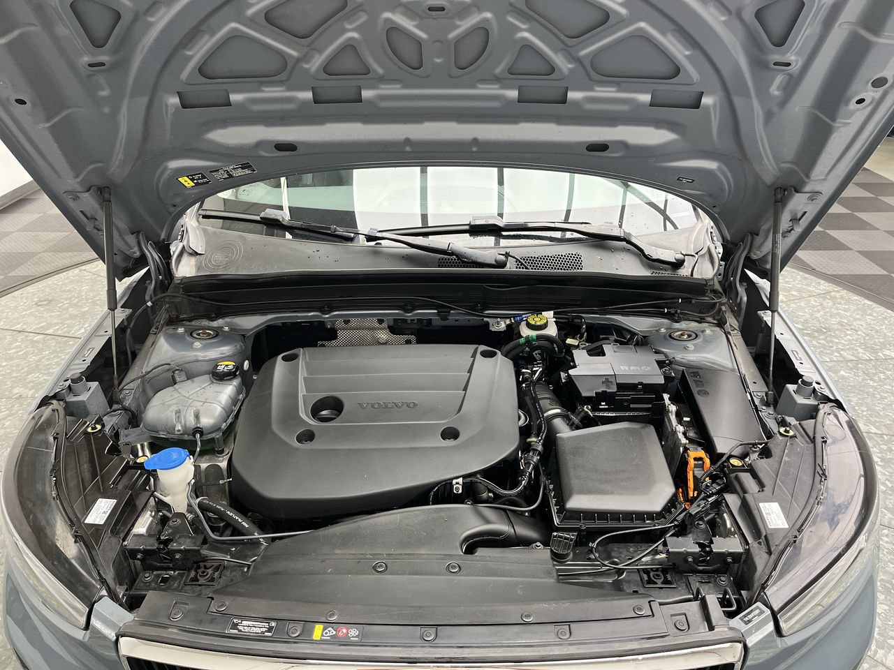 Used 2023 Volvo XC40 B5 Core AWD/4WD image 26