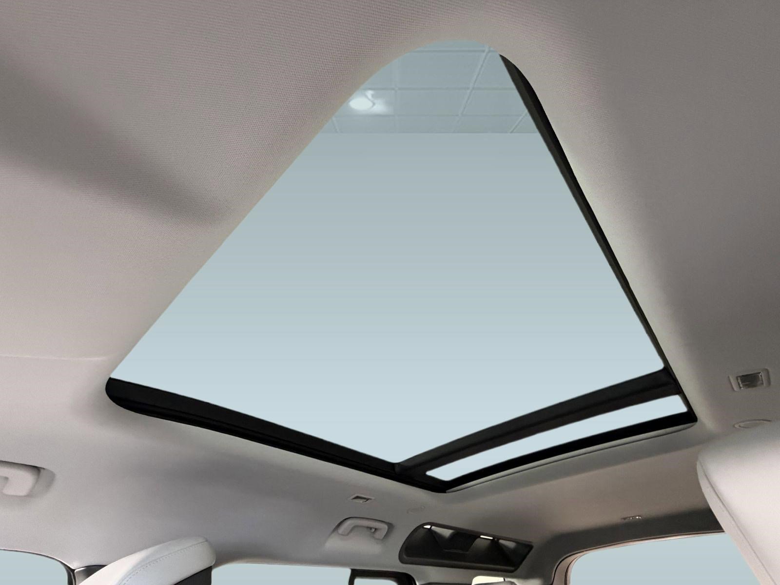 Used 2026 Land Rover Defender 110 S image 26