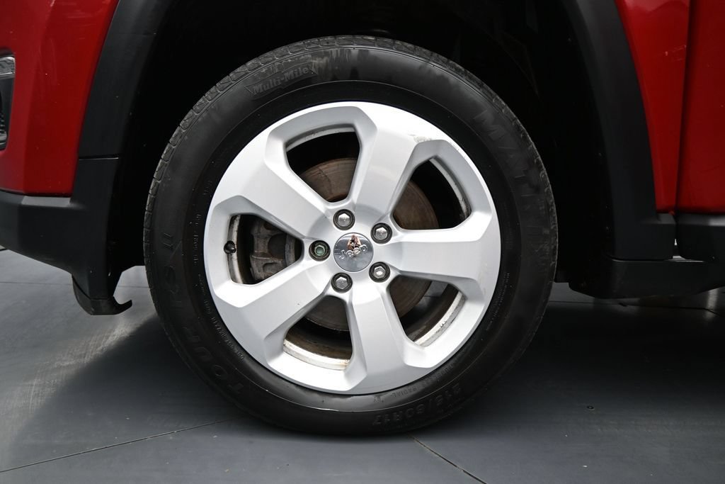 Used 2019 Jeep Compass Latitude w/ Cold Weather Group AWD/4WD image 26