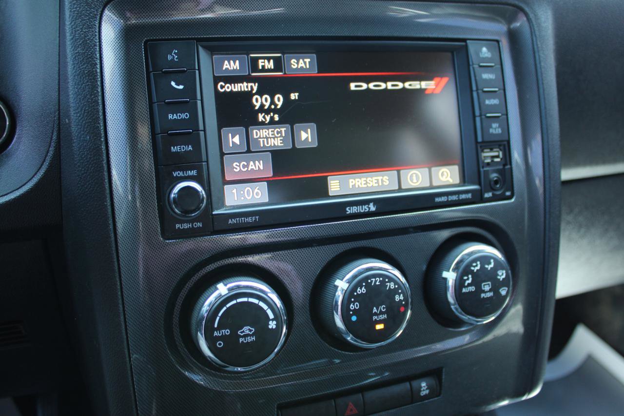 Used 2014 Dodge Challenger SXT RWD image 35
