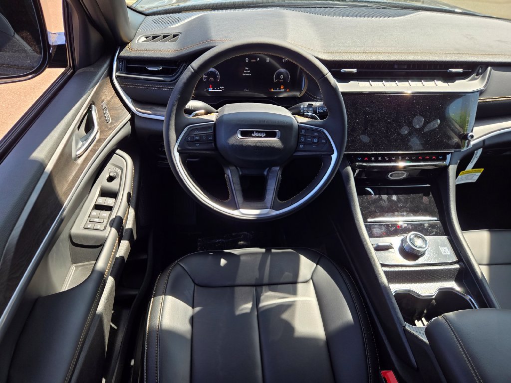 New 2026 Jeep Grand Cherokee Limited AWD/4WD image 5