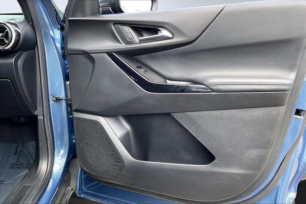 Used 2025 Chevrolet Equinox LT FWD image 23