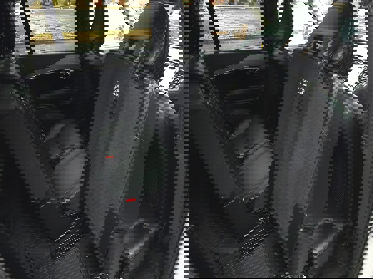 Used 2024 Volvo XC90 B5 Core w/ Climate Package image 23