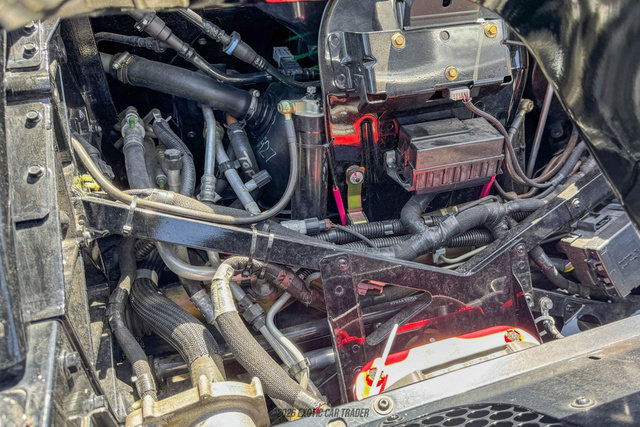 Used 2005 Ford GT RWD image 29