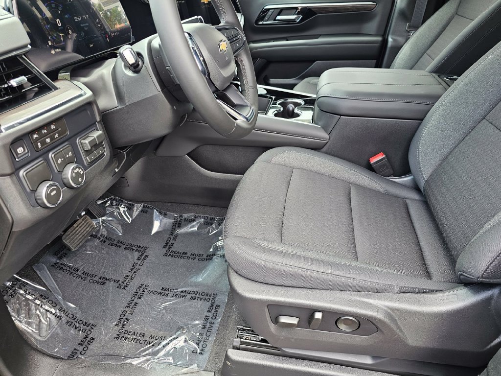 New 2026 Chevrolet Suburban LS w/ LPO, Dark Essentials Package RWD image 23