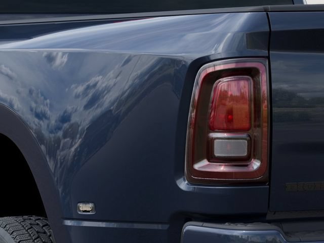 New 2026 RAM 3500 Big Horn AWD/4WD image 9