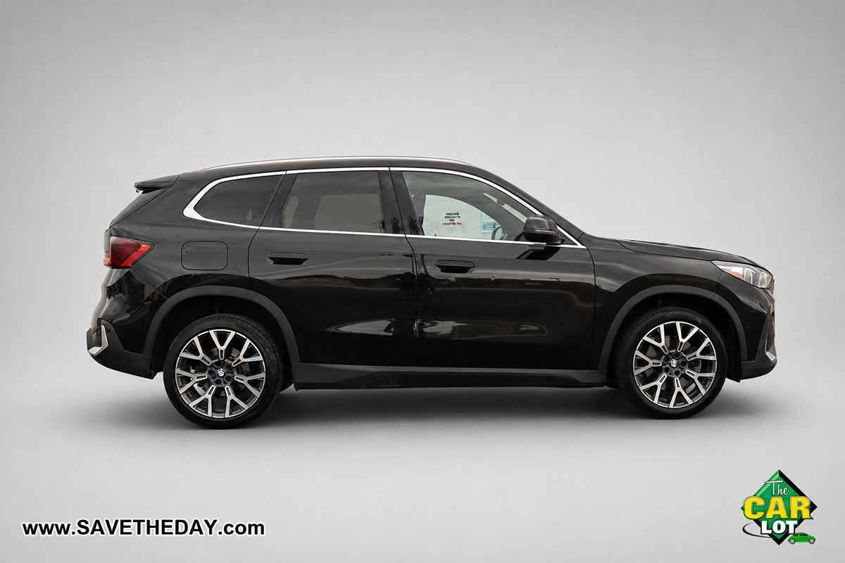 Used 2023 BMW X1 xDrive28i w/ Convenience Package AWD/4WD image 9