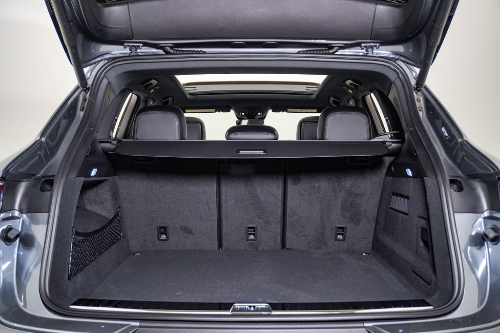 New 2026 Porsche Cayenne image 28