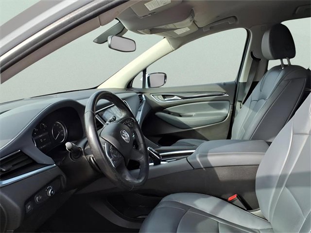 Used 2021 Buick Enclave Essence image 11