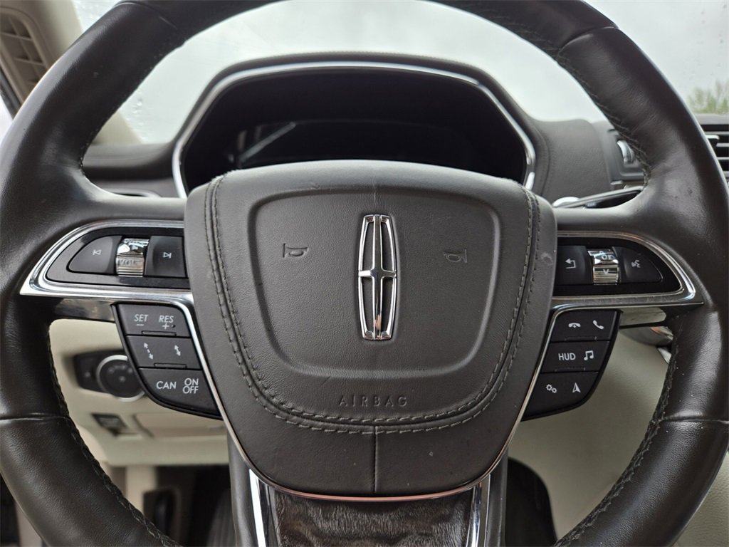 Used 2019 Lincoln Continental Reserve image 34