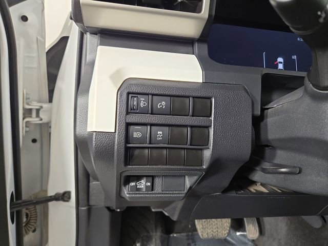 Used 2024 Toyota Tacoma TRD Off-Road AWD/4WD image 30