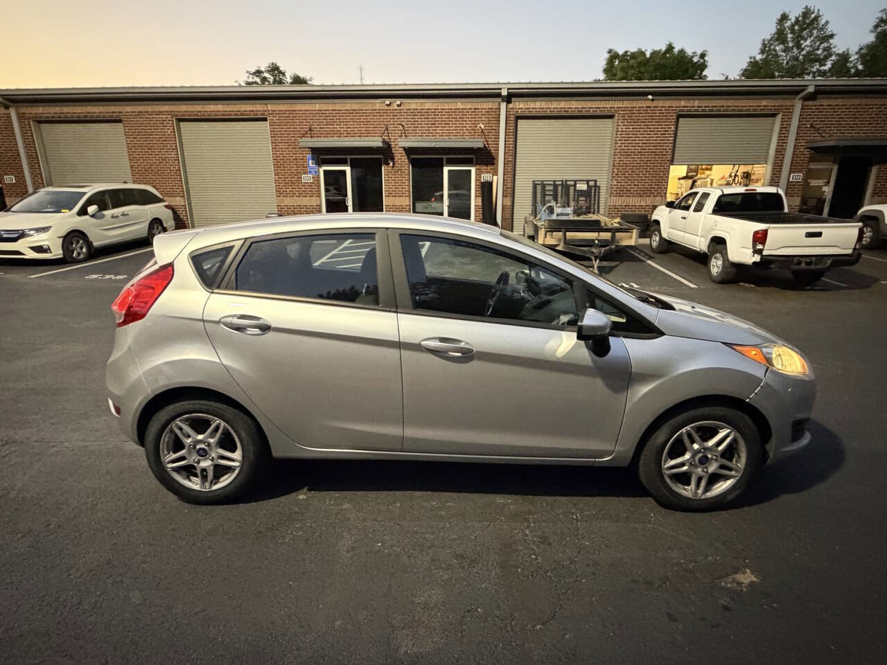 Used 2018 Ford Fiesta SE FWD image 5