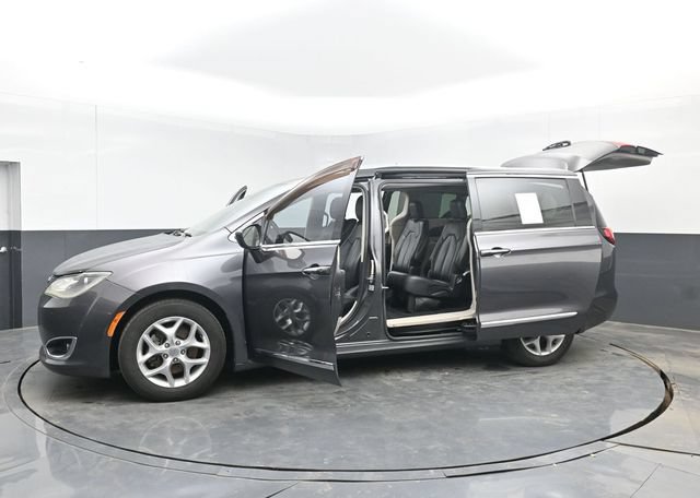 Used 2017 Chrysler Pacifica Touring-L Plus w/ Tire & Wheel Group FWD image 55