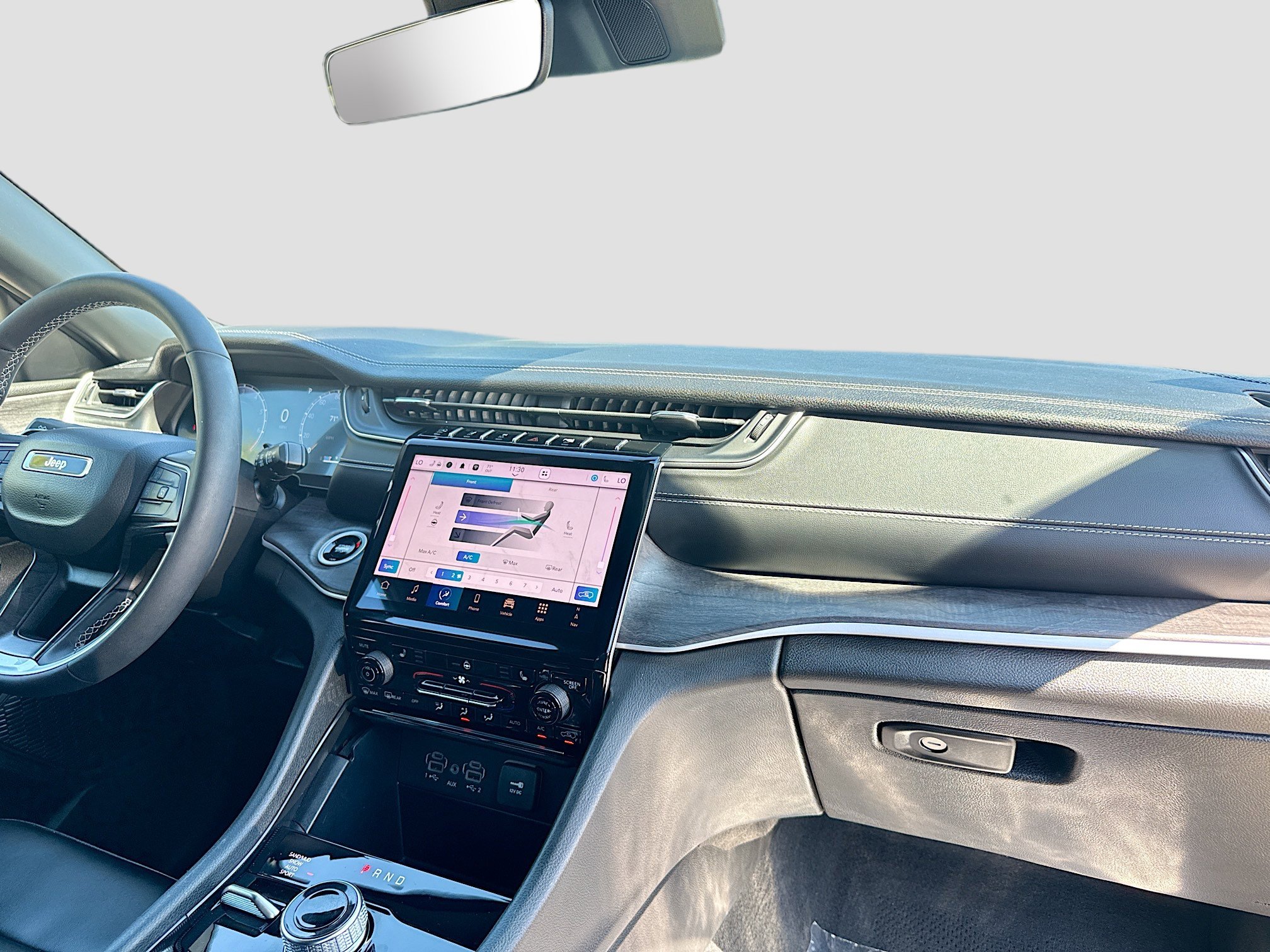 Used 2025 Jeep Grand Cherokee L Limited w/ Black Appearance Package image 34