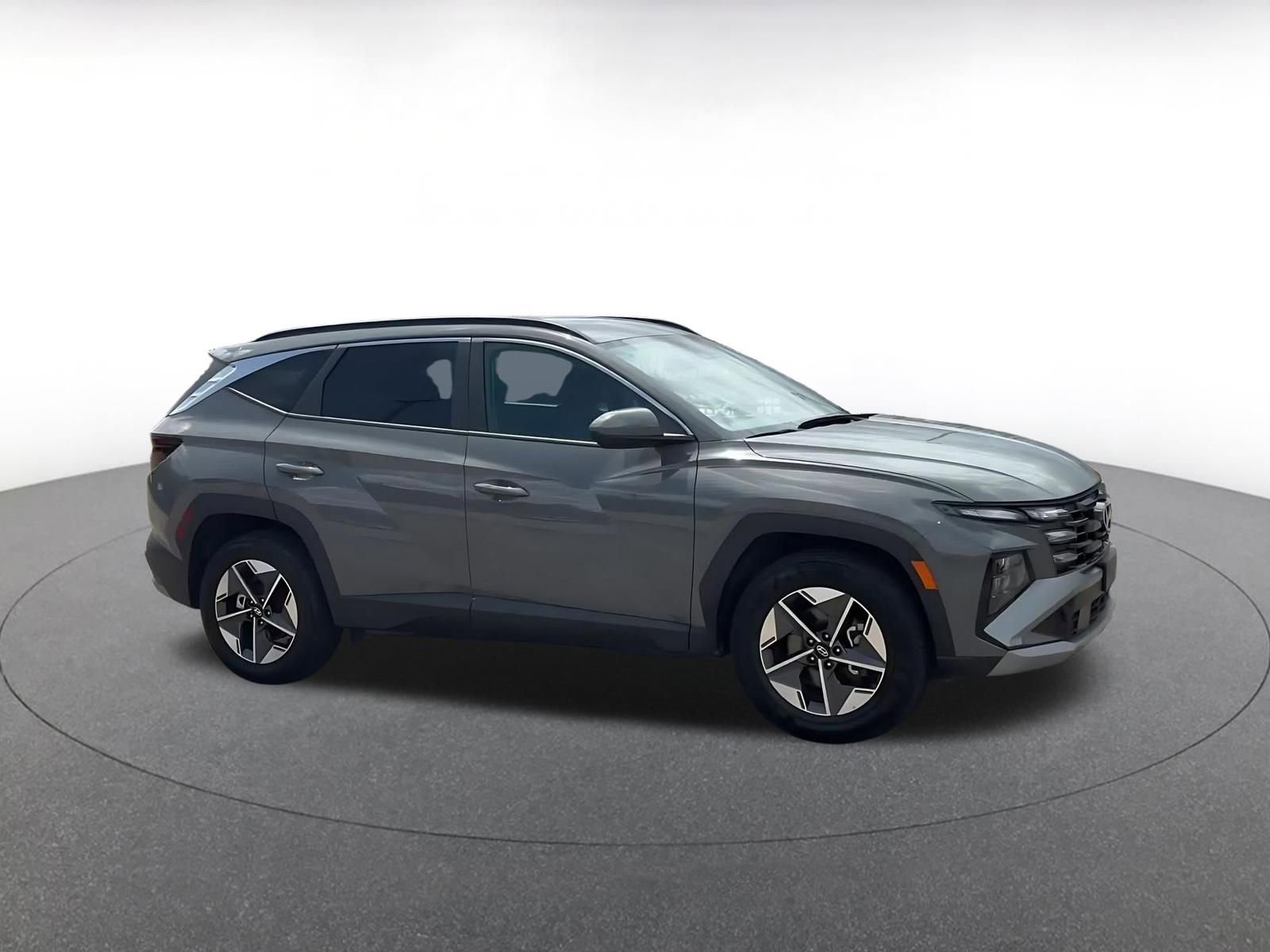 Used 2025 Hyundai Tucson SEL AWD/4WD image 2