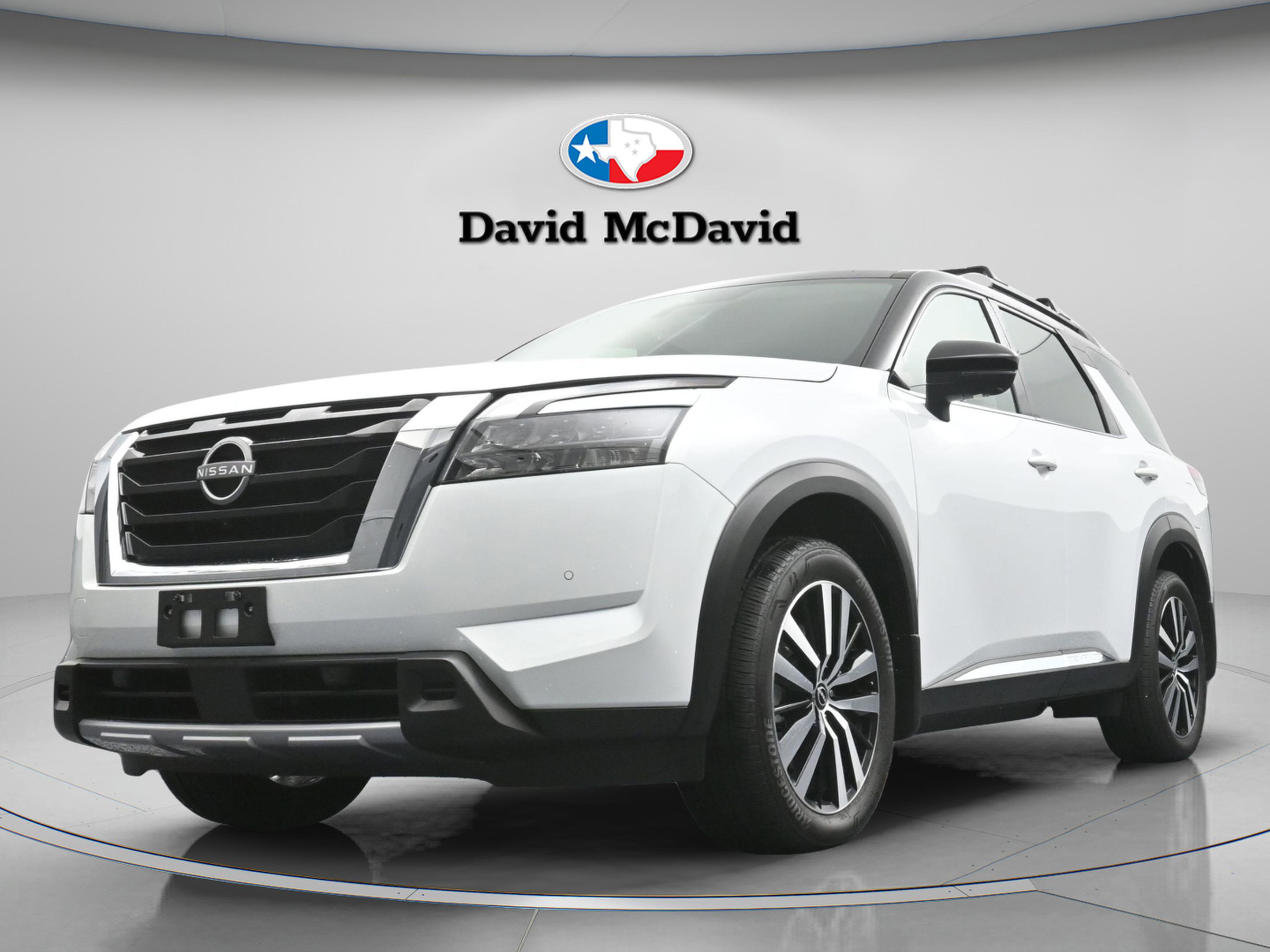 Used 2025 Nissan Pathfinder Platinum w/ Cargo Package AWD/4WD image 32