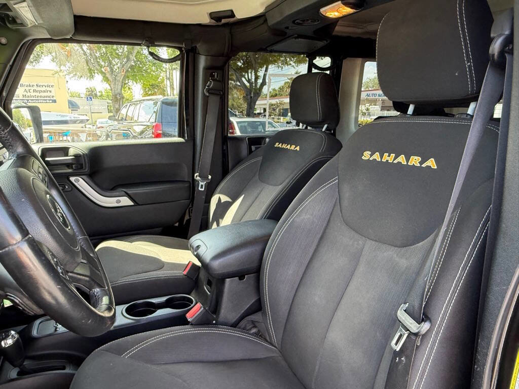 Used 2015 Jeep Wrangler Unlimited Sahara w/ Connectivity Group image 11